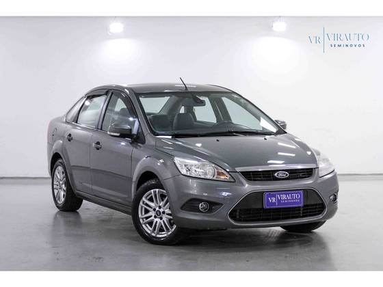 FORD FOCUS 2.0 GLX SEDAN 16V FLEX 4P AUTOMÁTICO FORD FOCUS 2.0 GLX SEDAN 16V FLEX 4P AUTOMÁTICO
